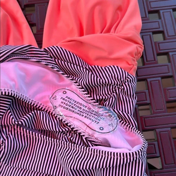 NWT Cupshe One Piece Swimsuit Size Medium - Picture 8 of 10